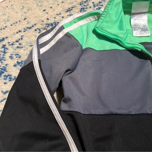 Adidas Size 7 Youth activeware jacket - Picture 4 of 8